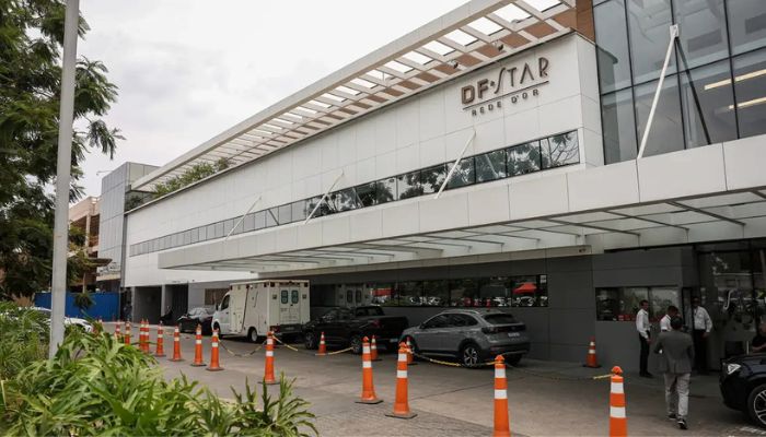  Bolsonaro recebe alta hospitalar; laudo aponta câncer de pele 